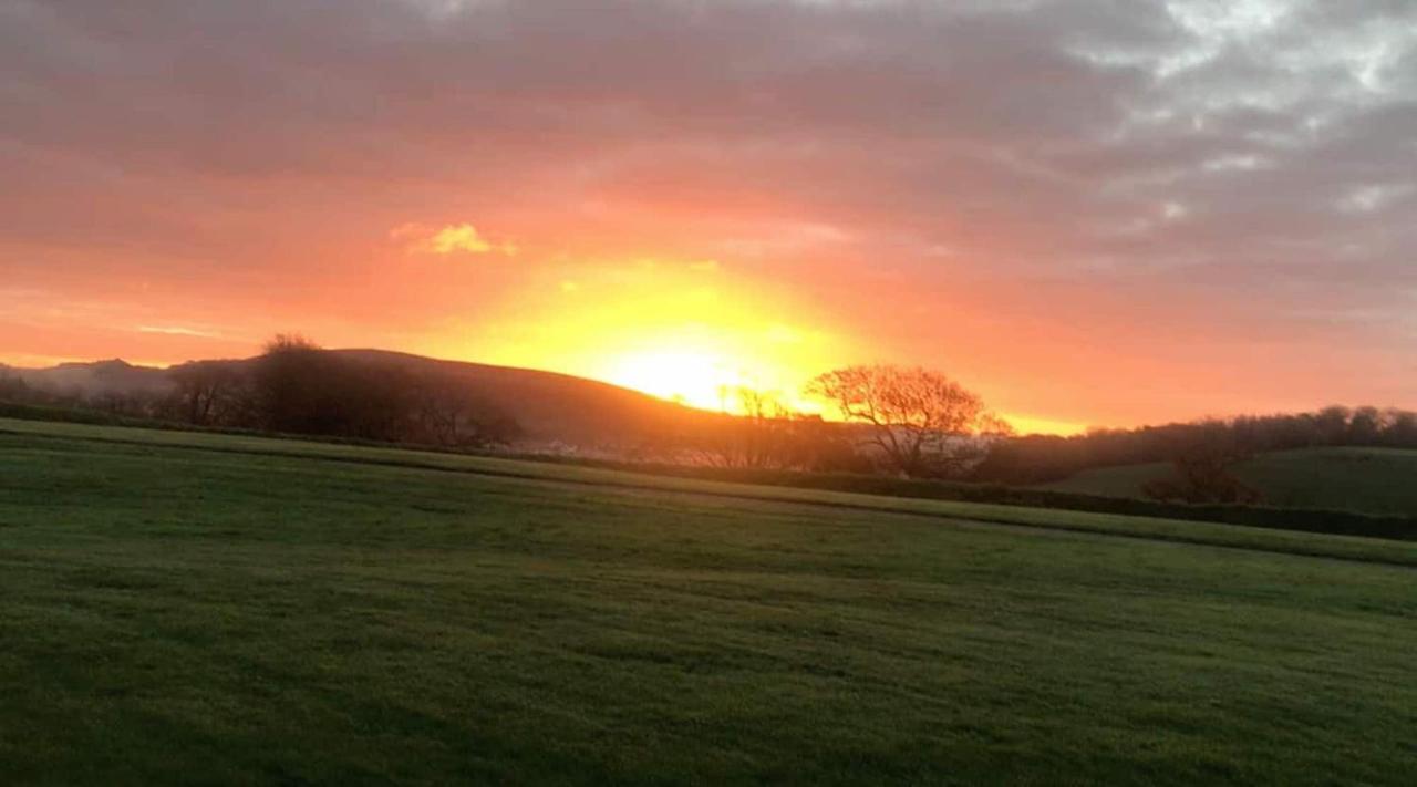 Romantic Rural Break In Countryside Castle Grounds Private Retreat Wizards Rest Bishops Tawton Экстерьер фото